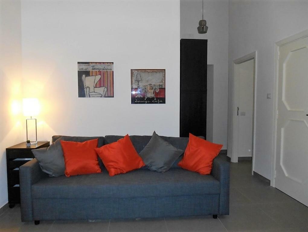 סלרנו Casa Vacanza "Al Vicolo Delle Colonne" מראה חיצוני תמונה