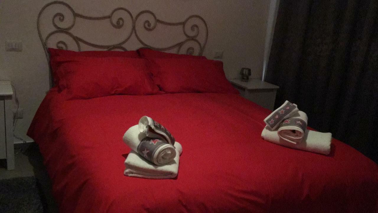 סלרנו Casa Vacanza "Al Vicolo Delle Colonne" מראה חיצוני תמונה