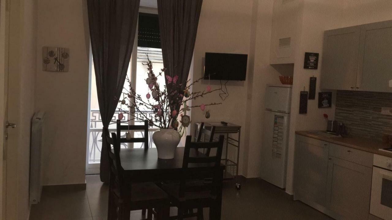 סלרנו Casa Vacanza "Al Vicolo Delle Colonne" מראה חיצוני תמונה