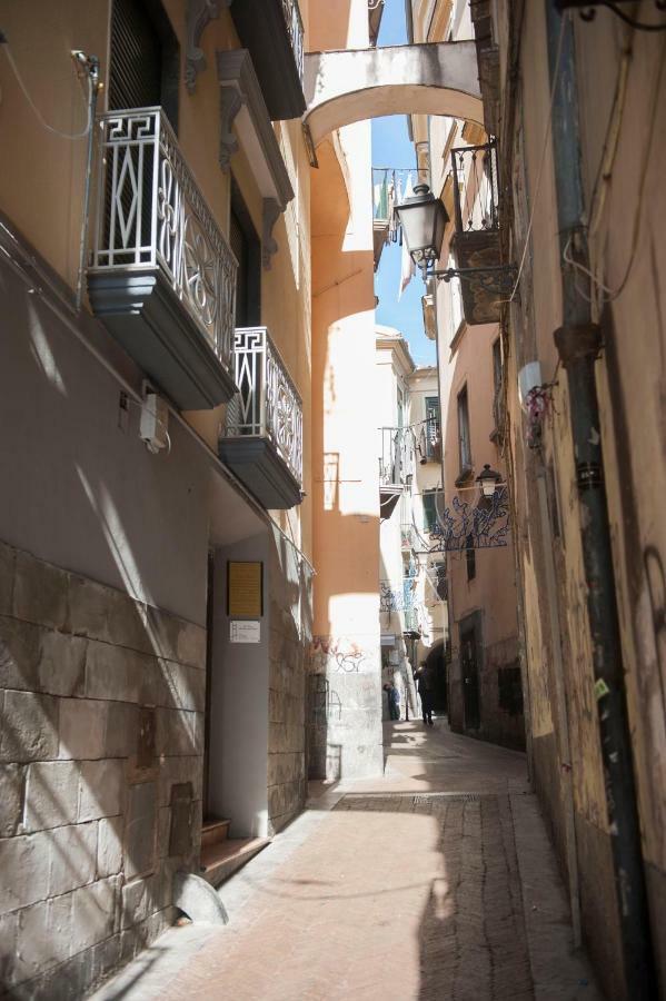 סלרנו Casa Vacanza "Al Vicolo Delle Colonne" מראה חיצוני תמונה