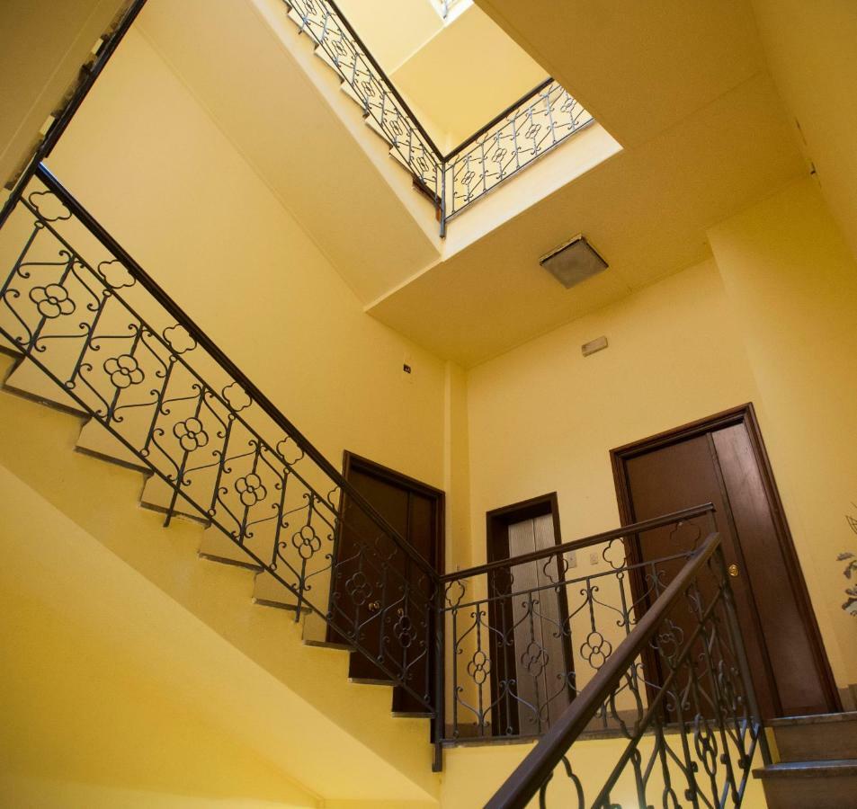 סלרנו Casa Vacanza "Al Vicolo Delle Colonne" מראה חיצוני תמונה